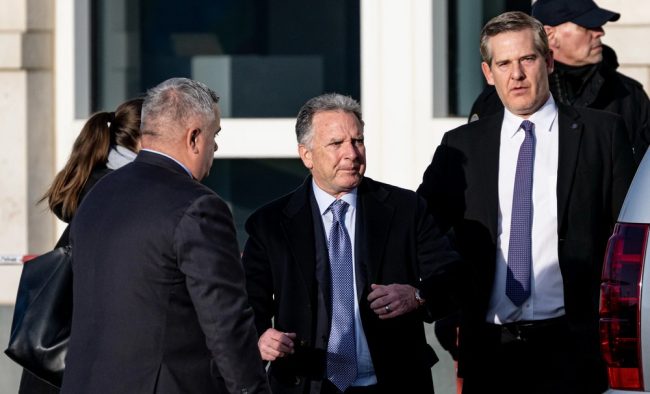 УКРАИНА СЕ ОТКАЖУВА ОД ЧЛЕНСТВОТО ВО НАТО ВО ЗАМЕНА ЗА ЗАПАДНИ БЕЗБЕДНОСНИ ГАРАНЦИИ, КАЖА ЗЕЛЕНСКИ