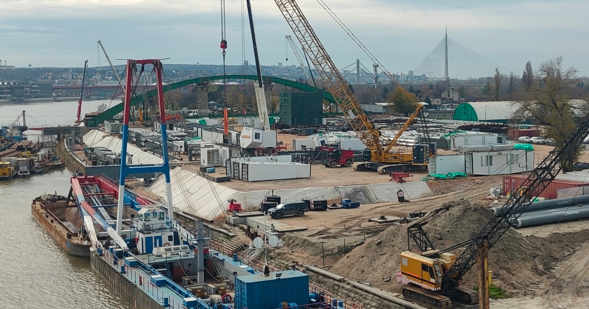 Како кинеските компании во Србија добиваат зделки без тендери?