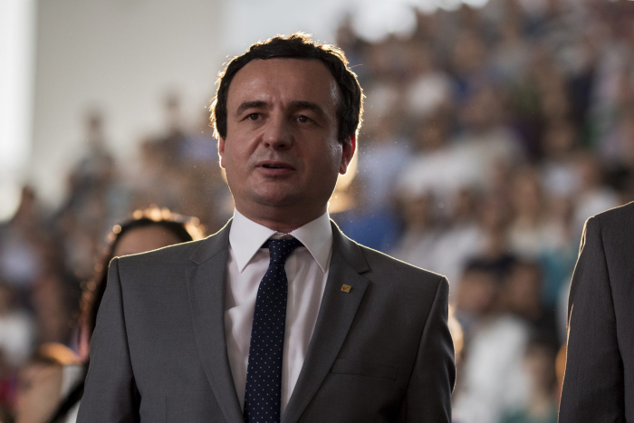 Курти убедливо победи на вонредните избори во Косово