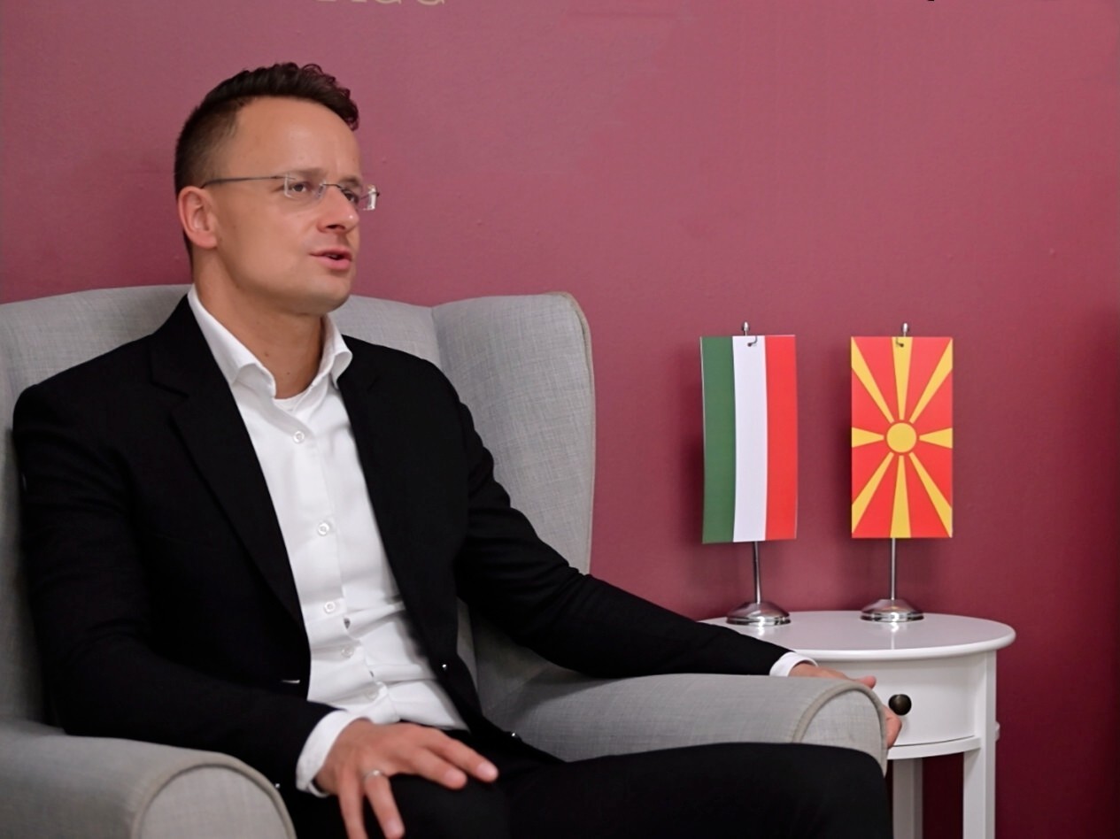 ТАЈНО КУПУВААТ РУСКА НАФТА, А НАС НЕ КРИТИКУВААТ: Сијарто со обвинувања до западноевропските земји