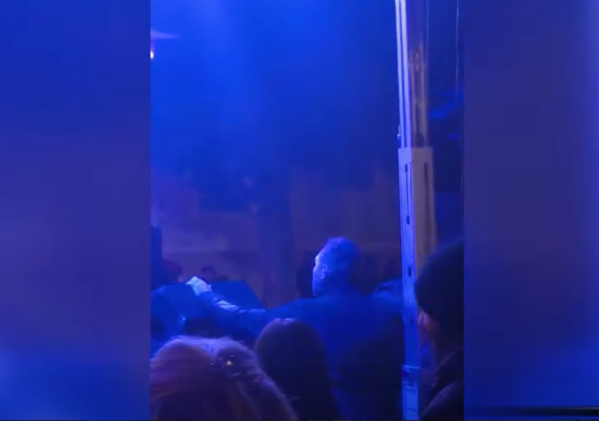 (ВИДЕО) Во Лерин градоначалникот сопрел пеење на македонска песна