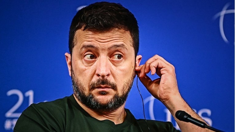 Зеленски: Од Трамп побарав гаранции за Украина во траење до 50 години