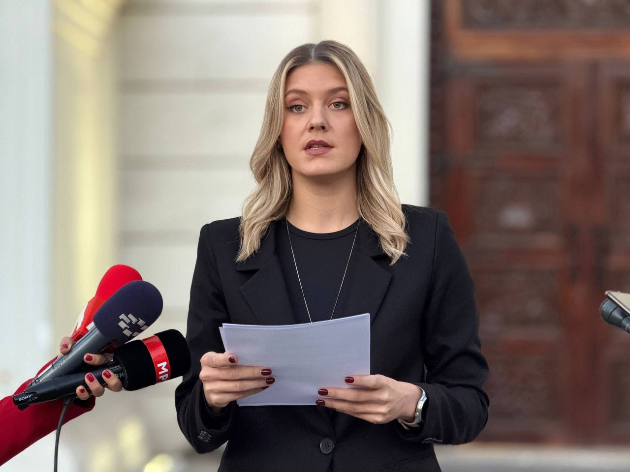 На владина седница усвоен е предлогот за разрешување на Љупчо Коцевски