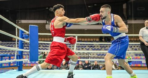 Ален Рустемовски на поени загуби во осминафиналето на СП во Дубаи