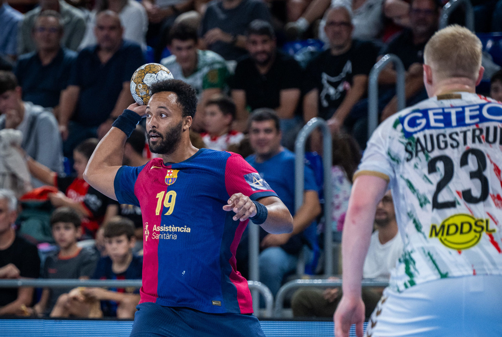 Барса го губи Мем, но ќе задржи еден од „староседелците“