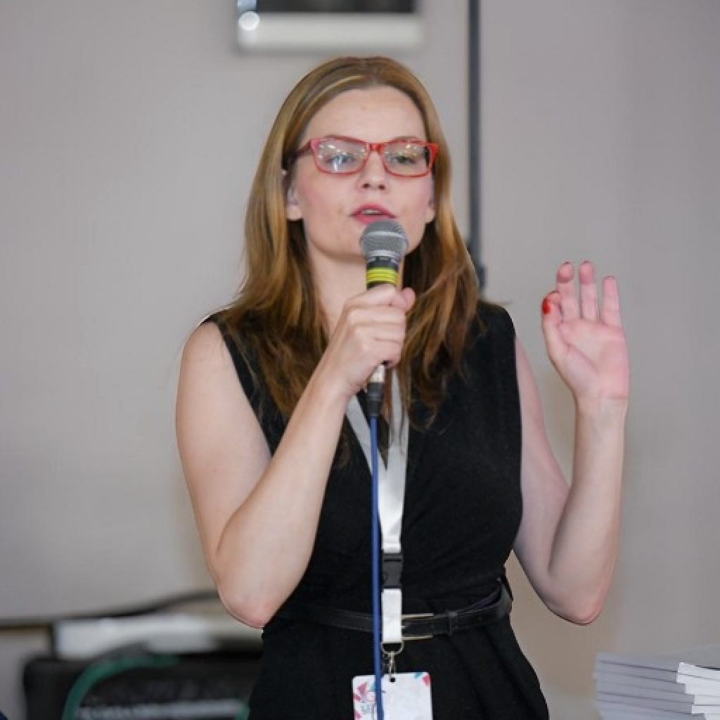 Алексовска: Кратењата за ретки болести се финансиски, но и морален проблем