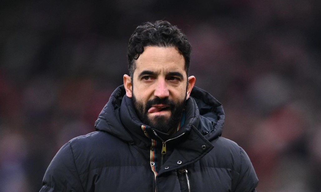 Аморим „попушти“ пред притисокот, па се вадеше за смената на формацијата на Јунајтед