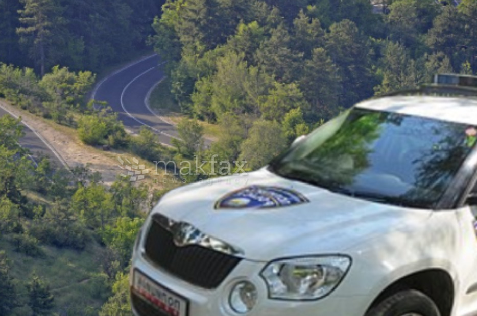 Сообраќајна кавга завршила со тепачки и оштетени возила во Скопје