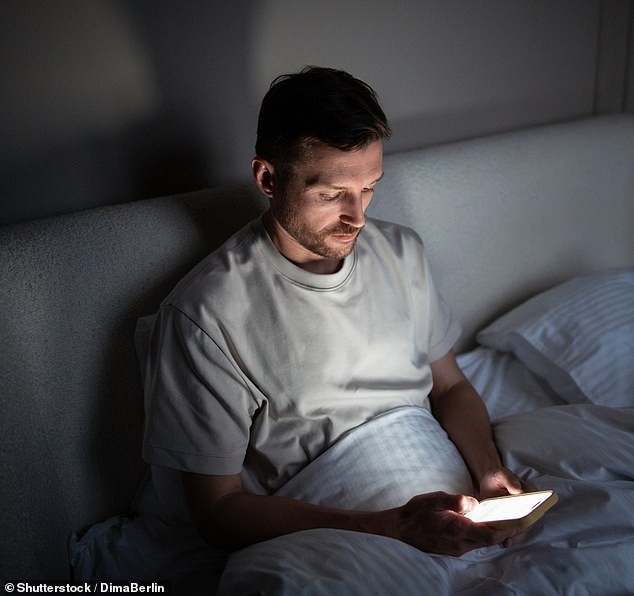 25 години бев жртва на онлајн измама со лажен идентитет – исповед што ја откри мрежата од лаги