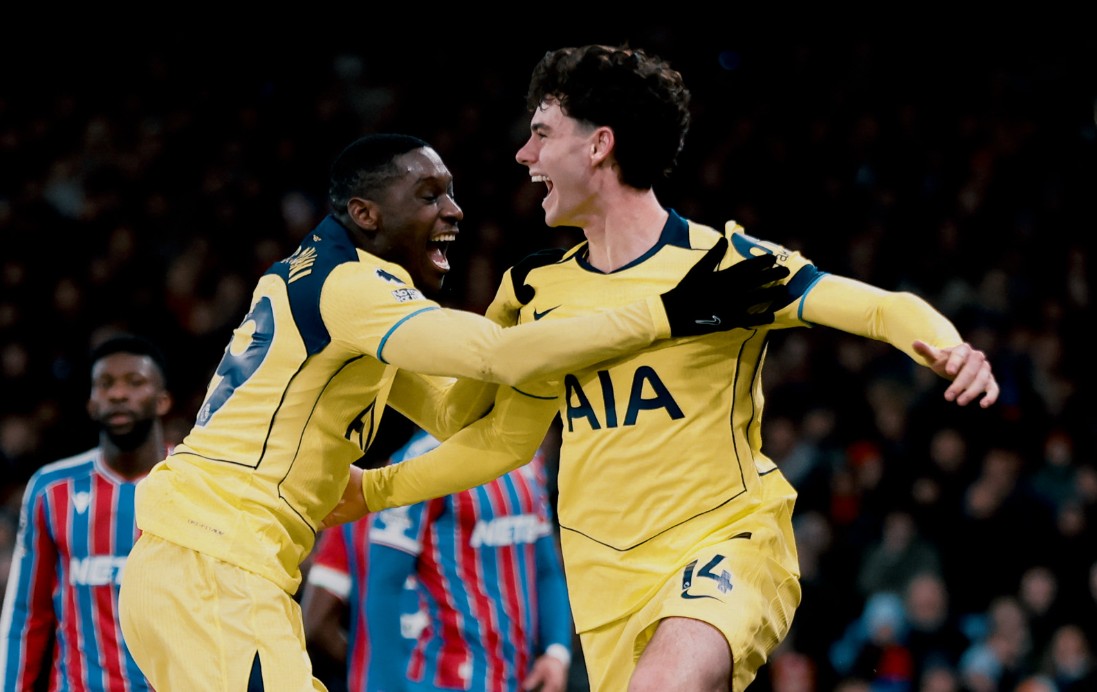 Toтнем и со два поништени гола го победи Кристал палас во лондонското дерби (ВИДЕО)