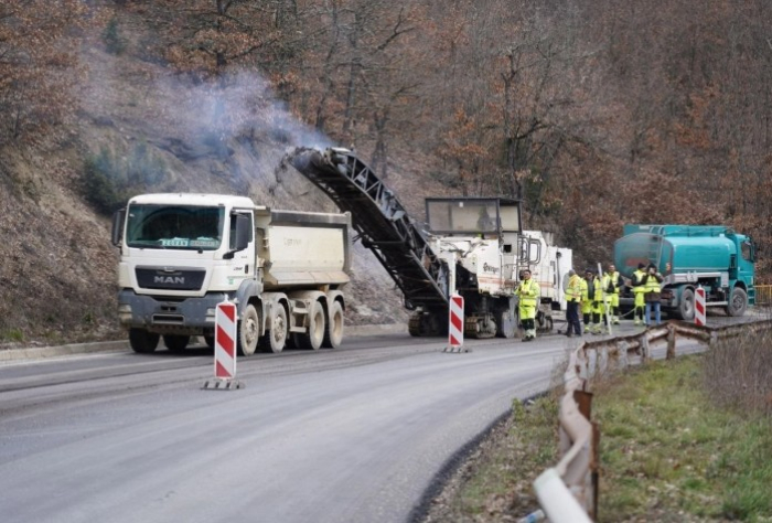 До февруари се очекува да заврши рехабилитацијата на патниот правец преку превојот Пресека, најави вицепремиерот Николоски