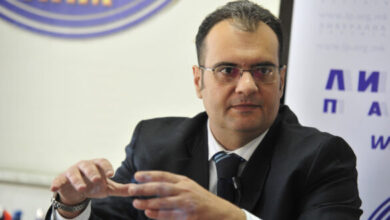 Величковски: Собранието да донесе Декларација дека Северна Македонија не може да биде крајна дестинација на депортирани мигранти, наместо темата да остане дневно-партиска