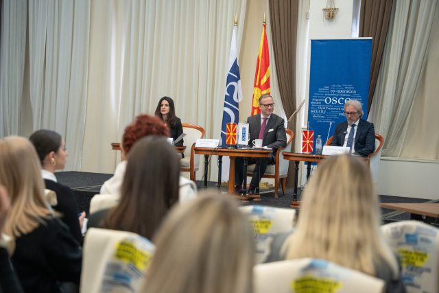 Девојките и младите жени се чувствуваат небезбедно на јавни места, покажува истражување поддржано од ОБСЕ