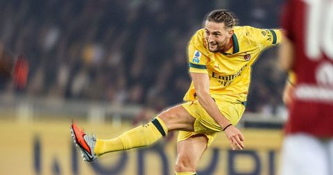 ВИДЕО: „Проектилот“ на Рабио го замолкна цел стадион во Торино!