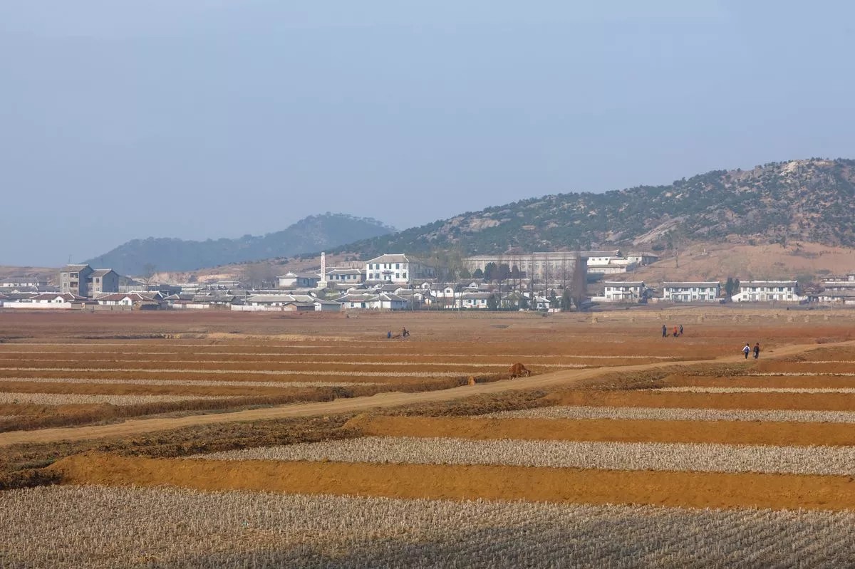 Фасади без жители: „Селата-духови“ во Северна Кореја разоткриени како празна пропаганда без реален живот