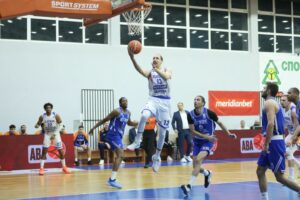 Одлично прво и очајно второ полувреме на МЗТ Скопје за убедлив пораз од Златибор (ФОТО)