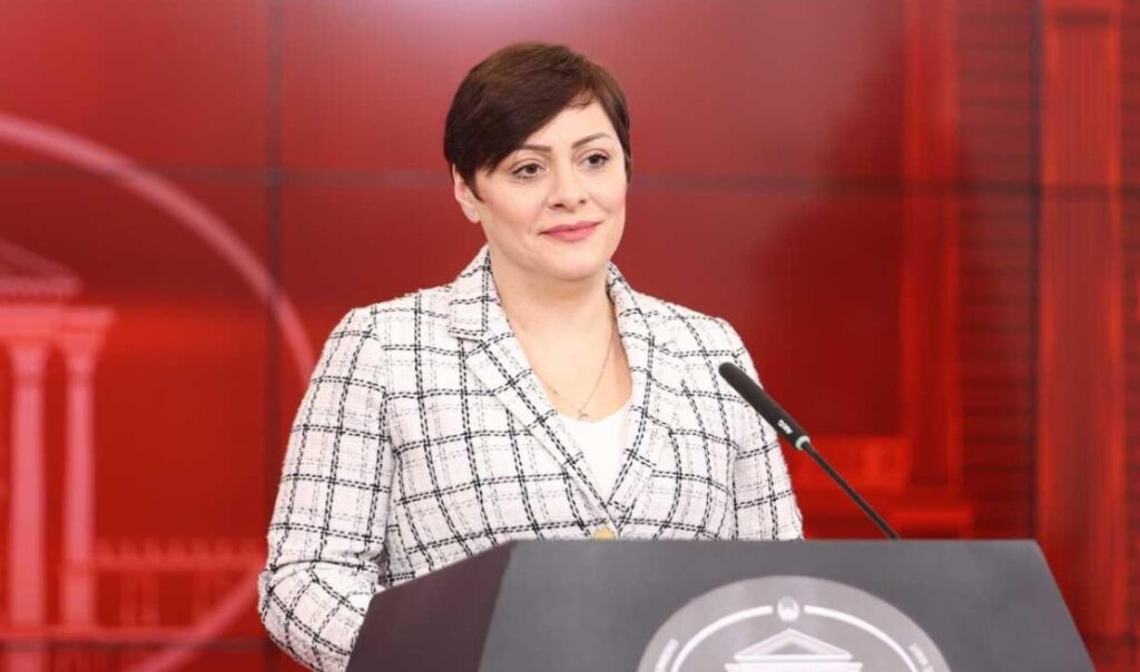 Димитриеска-Кочоска: Јас не можам да одговорам зошто се скратени средствата за ретки болести, кој што побарал во рамки на лимитот, така е реализирано!