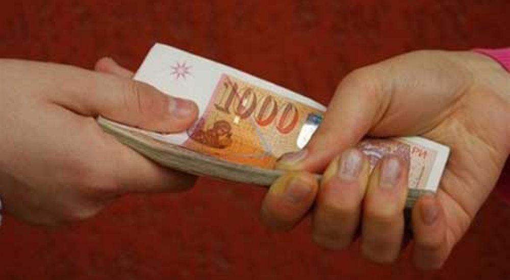 Полицаец од Гази Баба фатен во изнуда на 20.000 евра, ќе добие отказ