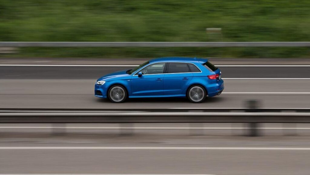 Му ветил автомобил од Швајцарија, па исчезнал: Виничанец измамен за 4.400 евра