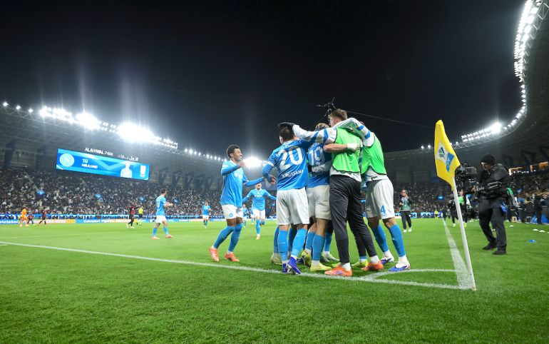 Наполи и Елмас преку Милан до финале (ВИДЕО)