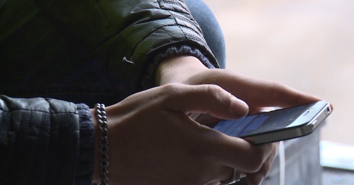 Зависноста од интернет е тешка, одвикнувањето уште потешко: Како државата ќе им помогне на младите?