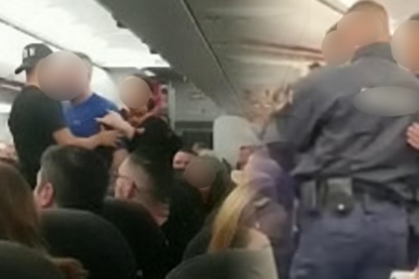 Приведен навивач од Словачка, на 10 други не им беше дозволен влез во Македонија поради агресивно однесување во авион