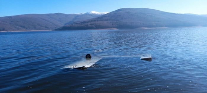 Две лица повредeни по пад на спортски авион близу Мавровската брана