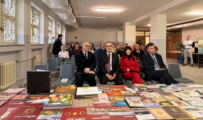 ОТВОРЕН ЛЕКТОРАТ ЗА МАКЕДОНСКИ ЈАЗИК НА ФИЛОЗОФСКИОТ ФАКУЛЕТ ВО НИТРА, СЛОВАЧКА