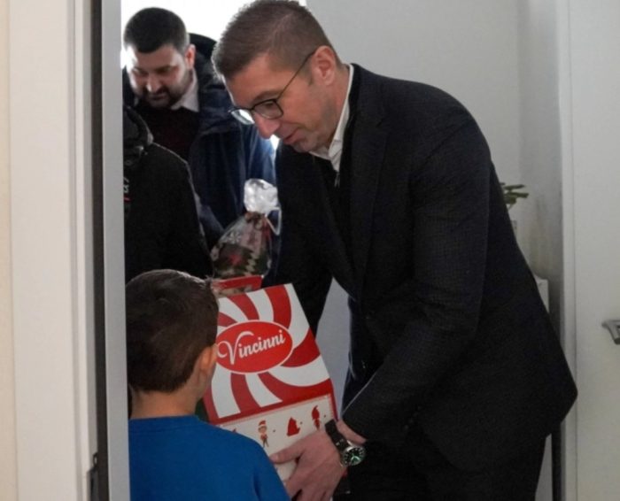 МИЦКОСКИ: Детската насмевка не потсетува зошто вреди да се работи со одговорност