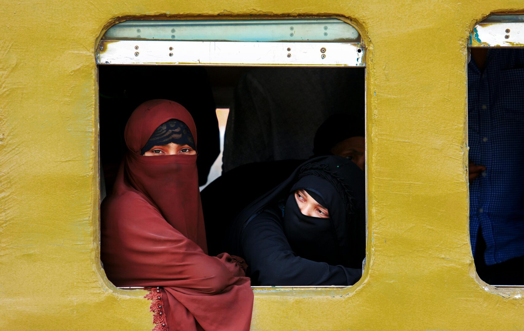 Австрија гласа за забрана на хиџаби и бурки за девојчиња во основно училиште