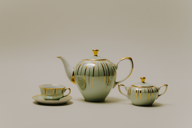 Општеството што верувало дека формата може да ја преобрази стварноста – Порцеланови луѓе