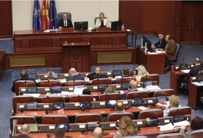 СОБРАНИЕ: Констатиран престанокот на функцијата на јавниот обвинител Коцевски, кој поднесе оставка пред разрешувањето