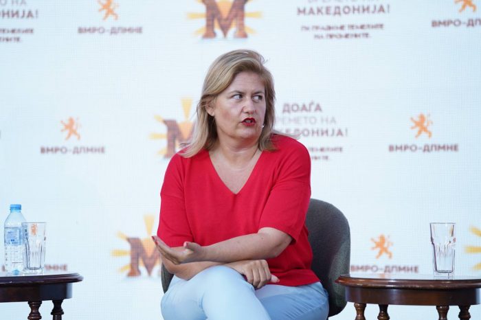 ВМРО-ДПМНЕ: Министерката Божиновска не поседува бугарски пасош, тоа е лага од кујната на СДС
