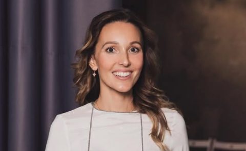 „Второ коло во јануари“ – Јелена Ѓоковиќ за Католичкиот Божиќ, се забавуваше одлично, но и се прејаде 