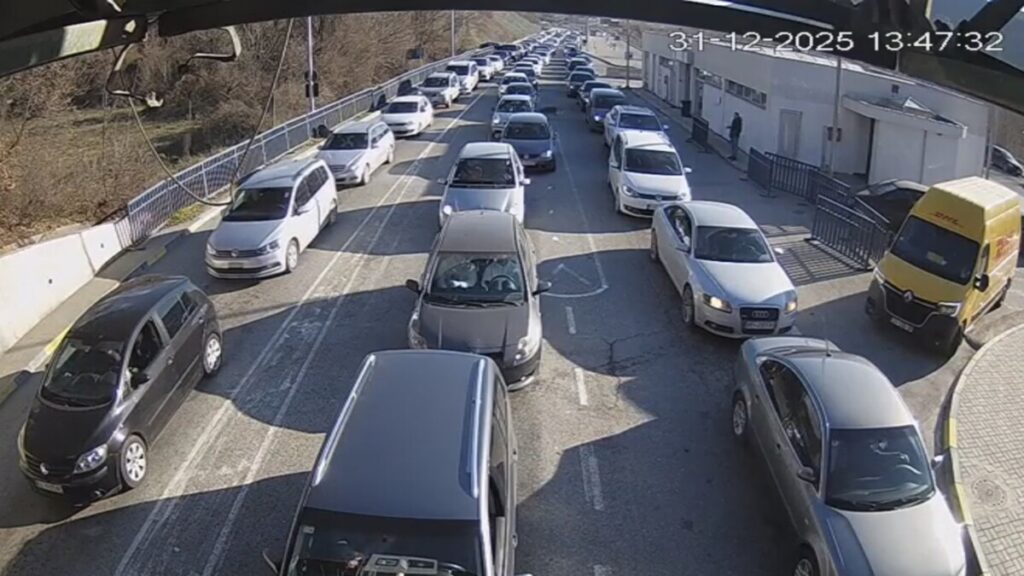 На овој граничен премин има гужви во моментов (ВИДЕО)