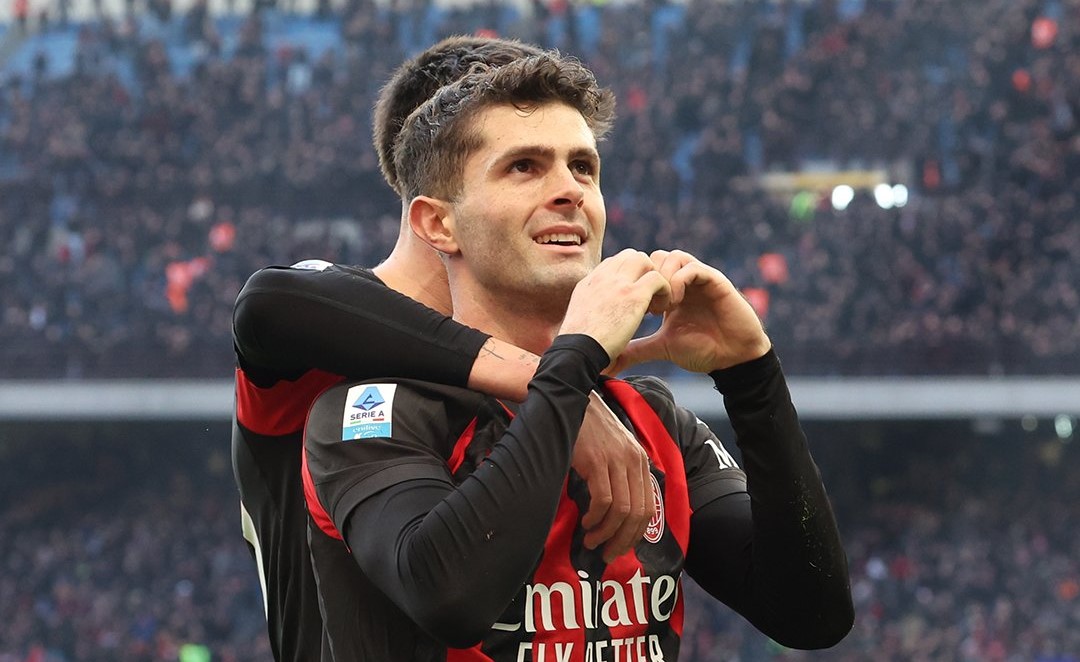 Милан лесно ја совлада Верона и се искачи на врвот во Серија А (ВИДЕО)