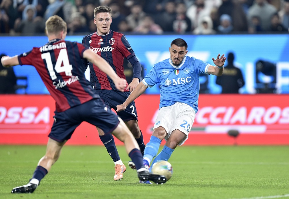 Елмас се радува на нов трофеј: Наполи го освои Суперкупот на Италија (ВИДЕО)