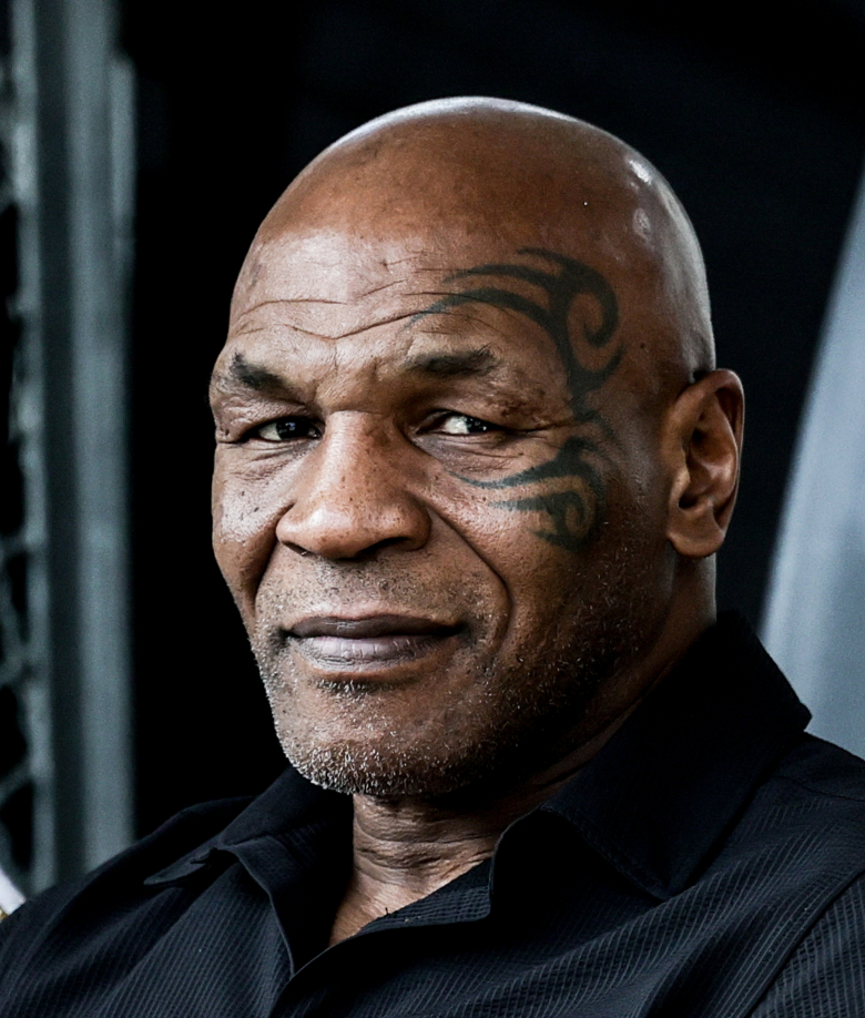 Се спрема спектакл: Мајк Тајсон и Мејведер ќе боксуваат во Африка