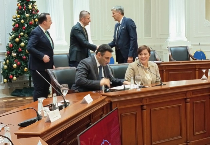 Потпишан Договорот за заем со ЕБОР вреден 20,9 милиони евра – ќе се набавуваат електрични локомотиви за ЖРСМ Транспорт