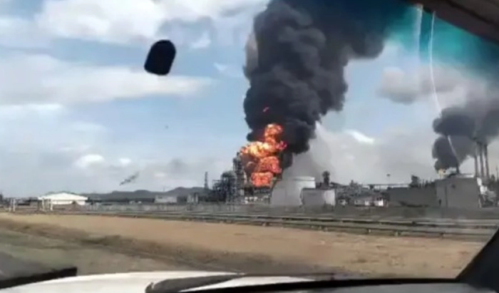 Украина ноќеска соборила 30 дрона, Русија неутрализирала 25, запалена е рафинерија во Самарскиот регион