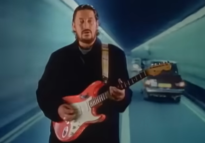 Почина Крисе Реа, авторот на „Driving Home for Christmas“