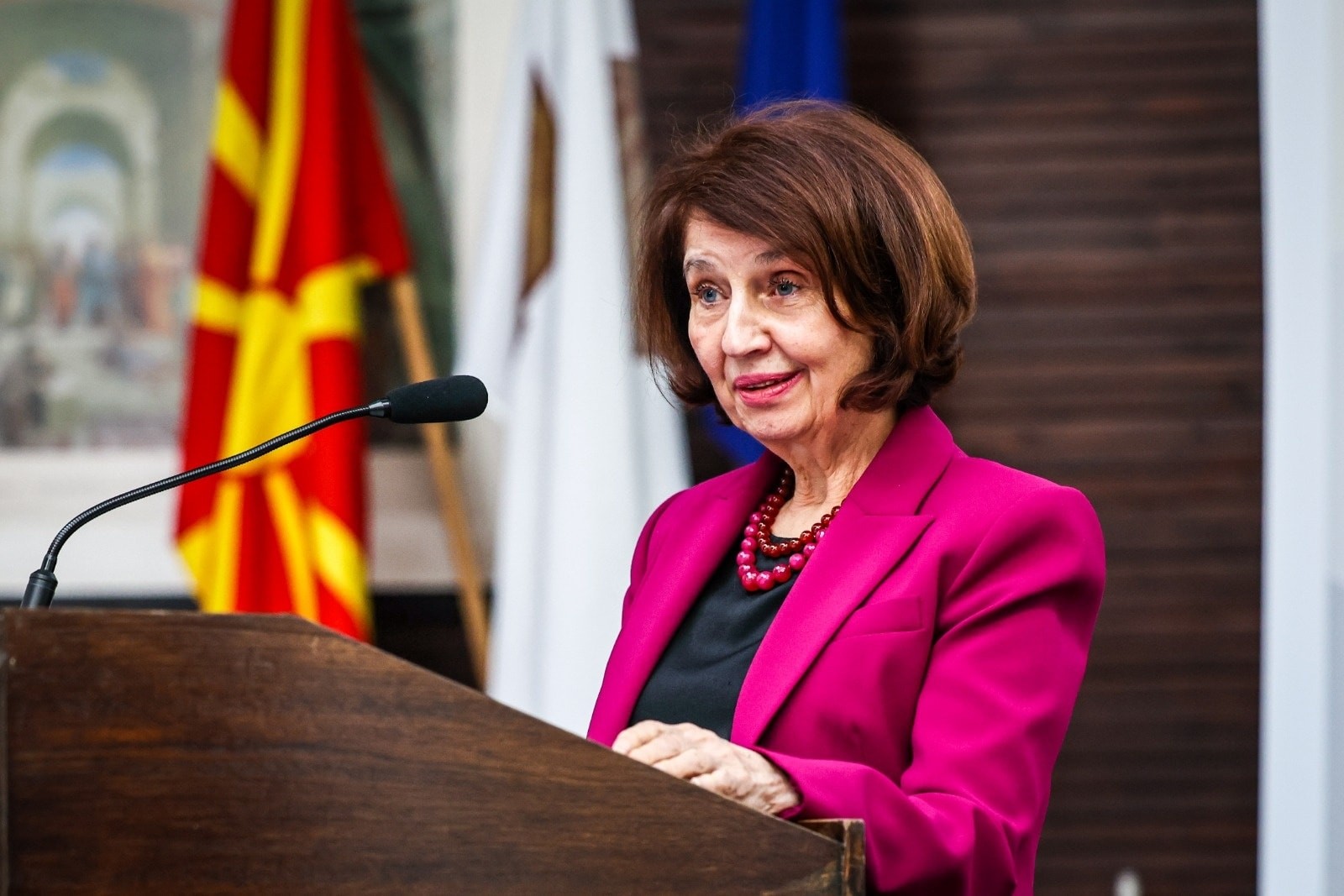 Сиљановска-Давкова: Aко се работи за лица кои се опасност за Британија, тие се подеднакво опасни и за нас