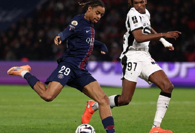 ПСЖ ја прекина победничката серија на Рен