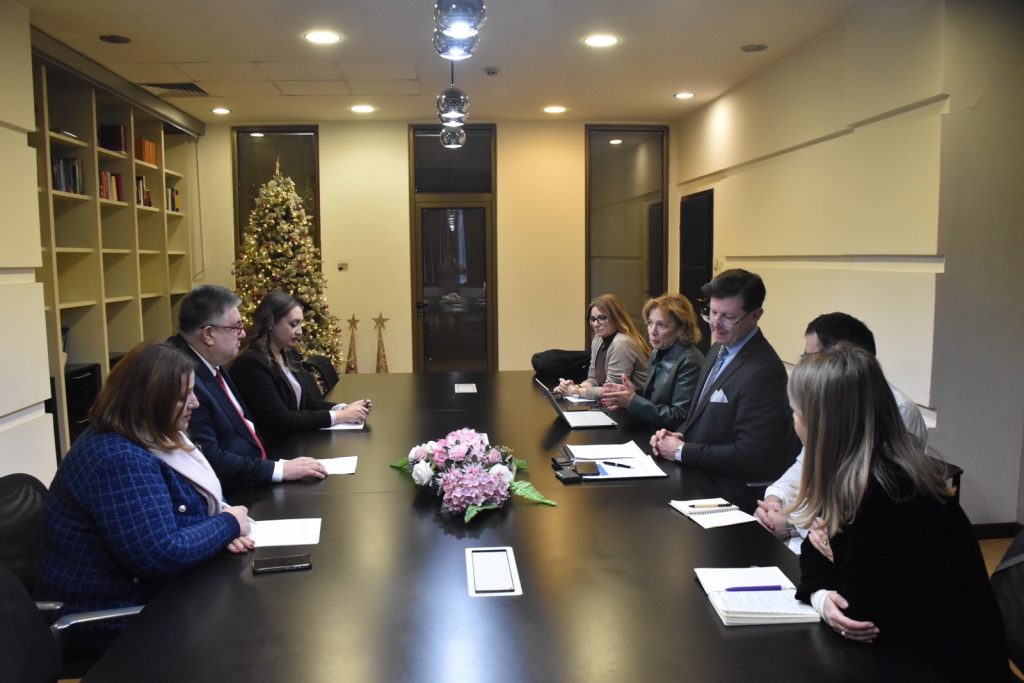 Минчев на средба со француски експерти за воспоставување на Академијата за обука на административните службеници