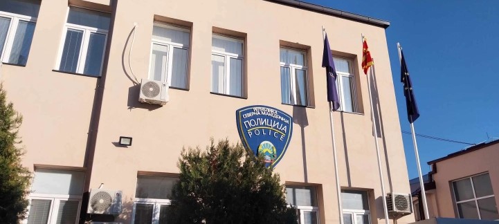 Тројца кумановци краделе делови од автобус