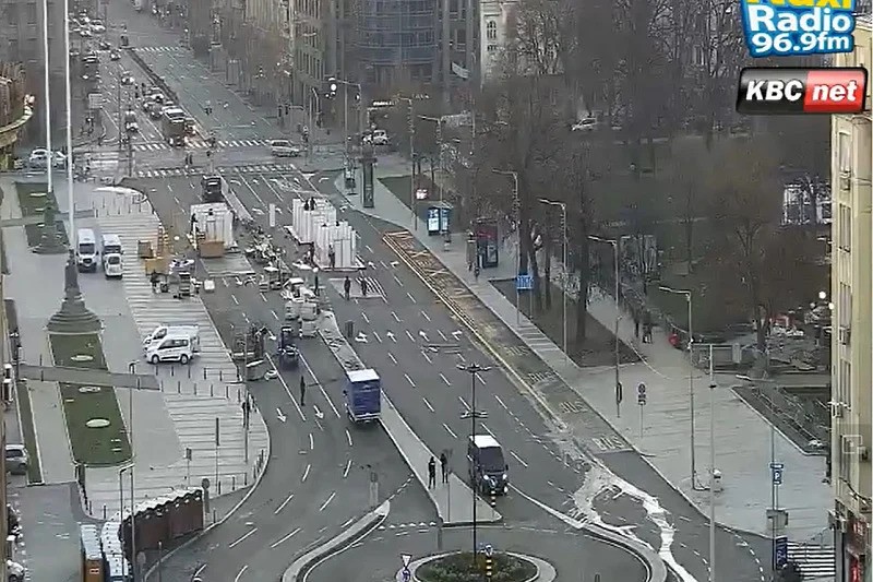 Шаторите пред српскиот парламент се отстранети, нема повеќе „Чациленд“