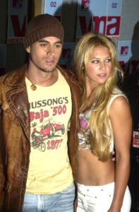 Енрике Иглесијас и Ана Курникова го добија четвртото дете, објавија фотографија