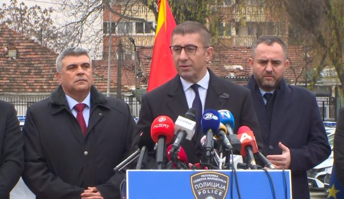 МИЦКОСКИ: Итната медицинска помош ќе добие 150 нови возила, зашто Скопје има само 7 исправни возила, а повеќе градови ниту едно