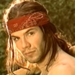 (Фото+видео) Најголемиот фраер од 90-тите: Еве како изгледа денес дрвосечачот од спотот на Цеца за „Иди док си млад“