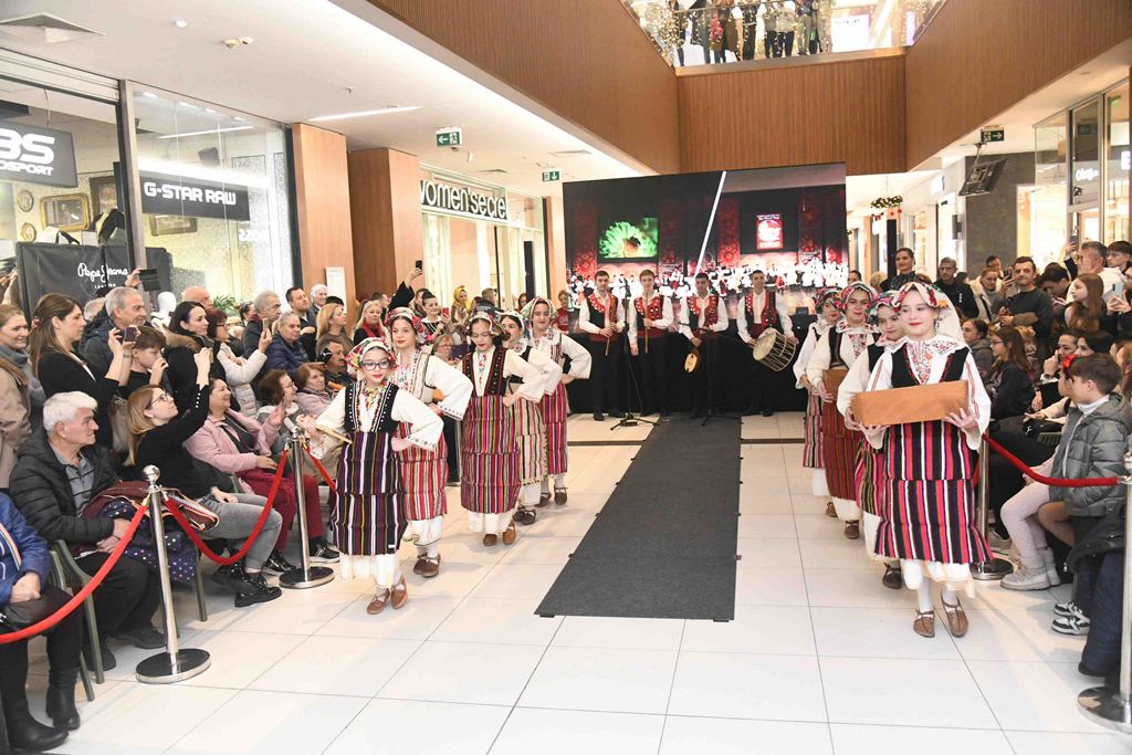 Дијалог меѓу традицијата и современоста во Скопје Cити Mол